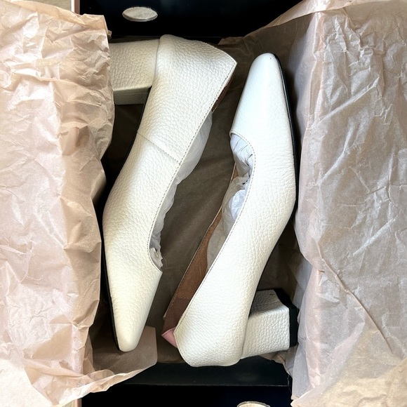 • Jaggar The Label • Split Pump - Picture 10 of 10